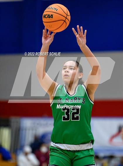 Thumbnail 3 in St. Mary's vs Folsom (Folsom-Vista Winter Classic) photogallery.
