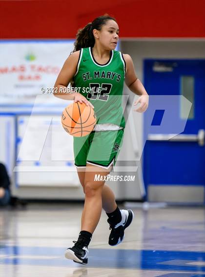 Thumbnail 3 in St. Mary's vs Folsom (Folsom-Vista Winter Classic) photogallery.