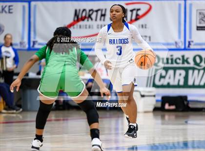 Thumbnail 2 in St. Mary's vs Folsom (Folsom-Vista Winter Classic) photogallery.