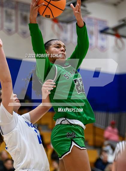 Thumbnail 2 in St. Mary's vs Folsom (Folsom-Vista Winter Classic) photogallery.