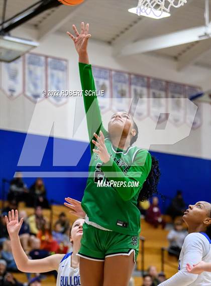 Thumbnail 1 in St. Mary's vs Folsom (Folsom-Vista Winter Classic) photogallery.
