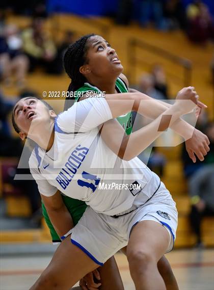 Thumbnail 3 in St. Mary's vs Folsom (Folsom-Vista Winter Classic) photogallery.
