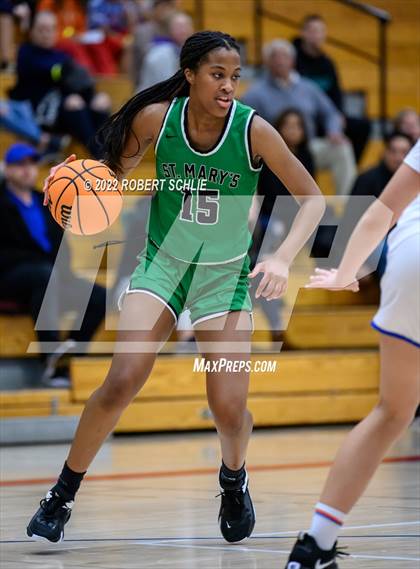 Thumbnail 1 in St. Mary's vs Folsom (Folsom-Vista Winter Classic) photogallery.