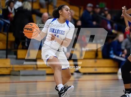 Thumbnail 3 in St. Mary's vs Folsom (Folsom-Vista Winter Classic) photogallery.
