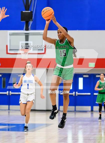 Thumbnail 3 in St. Mary's vs Folsom (Folsom-Vista Winter Classic) photogallery.