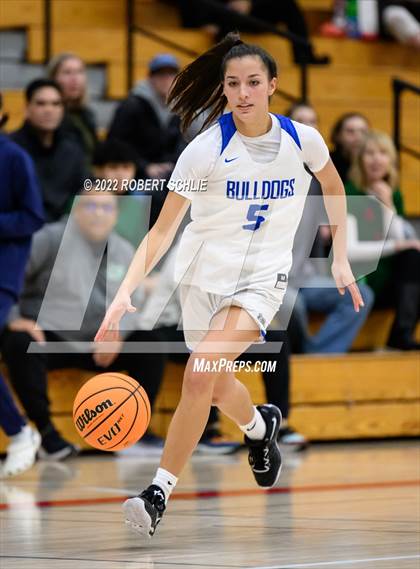 Thumbnail 1 in St. Mary's vs Folsom (Folsom-Vista Winter Classic) photogallery.