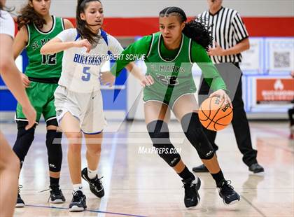Thumbnail 2 in St. Mary's vs Folsom (Folsom-Vista Winter Classic) photogallery.