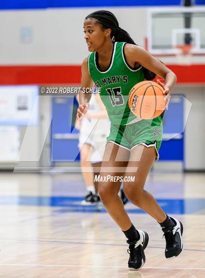 Thumbnail 1 in St. Mary's vs Folsom (Folsom-Vista Winter Classic) photogallery.