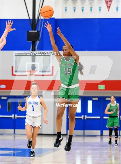 Thumbnail 1 in St. Mary's vs Folsom (Folsom-Vista Winter Classic) photogallery.
