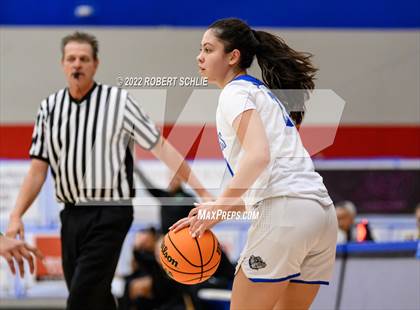 Thumbnail 2 in St. Mary's vs Folsom (Folsom-Vista Winter Classic) photogallery.