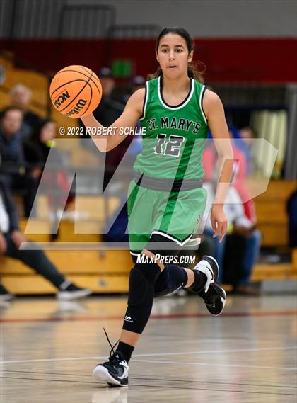 Thumbnail 2 in St. Mary's vs Folsom (Folsom-Vista Winter Classic) photogallery.
