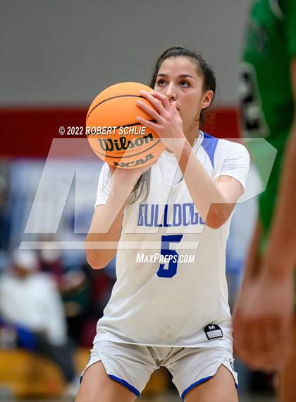 Thumbnail 3 in St. Mary's vs Folsom (Folsom-Vista Winter Classic) photogallery.
