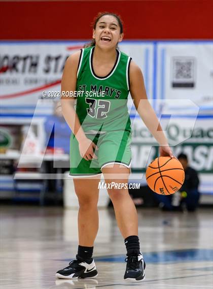 Thumbnail 3 in St. Mary's vs Folsom (Folsom-Vista Winter Classic) photogallery.