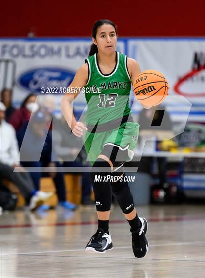 Thumbnail 2 in St. Mary's vs Folsom (Folsom-Vista Winter Classic) photogallery.
