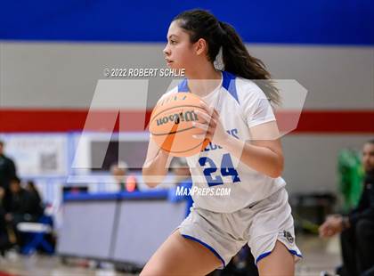 Thumbnail 3 in St. Mary's vs Folsom (Folsom-Vista Winter Classic) photogallery.