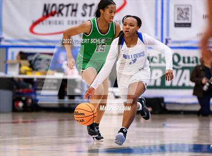 Thumbnail 1 in St. Mary's vs Folsom (Folsom-Vista Winter Classic) photogallery.