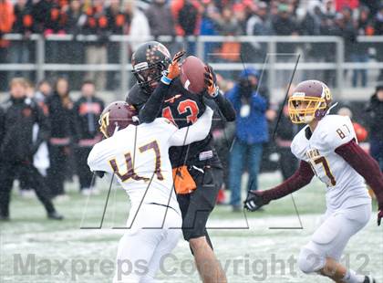 Thumbnail 1 in Wayland vs. Sharon (MIAA Division 3 East Final) photogallery.