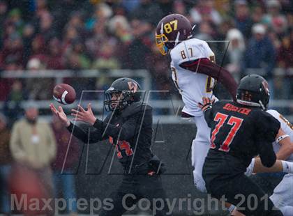 Thumbnail 3 in Wayland vs. Sharon (MIAA Division 3 East Final) photogallery.