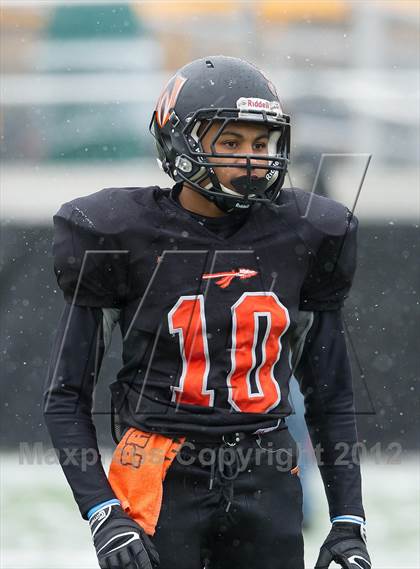 Thumbnail 1 in Wayland vs. Sharon (MIAA Division 3 East Final) photogallery.