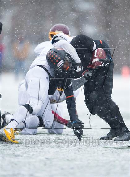 Thumbnail 1 in Wayland vs. Sharon (MIAA Division 3 East Final) photogallery.