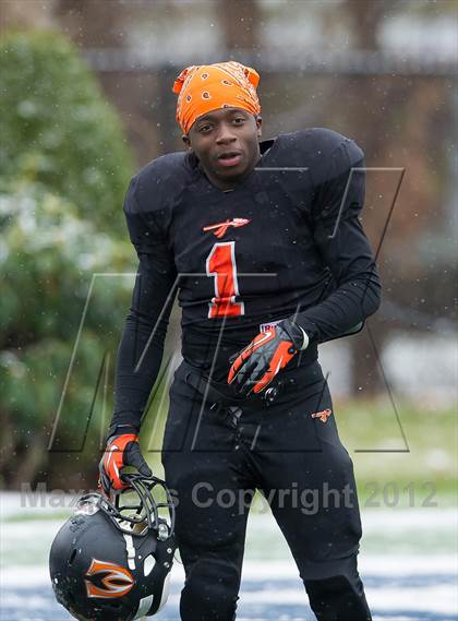 Thumbnail 2 in Wayland vs. Sharon (MIAA Division 3 East Final) photogallery.