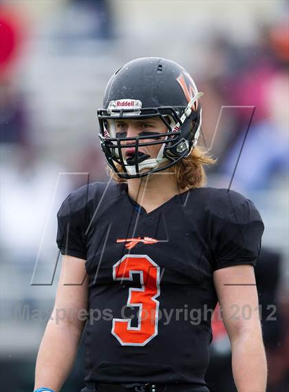 Thumbnail 3 in Wayland vs. Sharon (MIAA Division 3 East Final) photogallery.