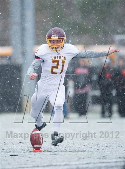 Thumbnail 2 in Wayland vs. Sharon (MIAA Division 3 East Final) photogallery.
