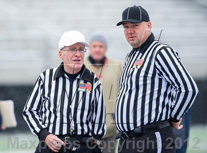 Thumbnail 1 in Wayland vs. Sharon (MIAA Division 3 East Final) photogallery.