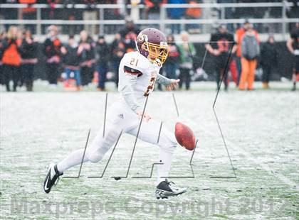 Thumbnail 2 in Wayland vs. Sharon (MIAA Division 3 East Final) photogallery.