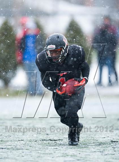 Thumbnail 2 in Wayland vs. Sharon (MIAA Division 3 East Final) photogallery.
