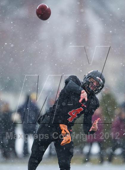 Thumbnail 2 in Wayland vs. Sharon (MIAA Division 3 East Final) photogallery.