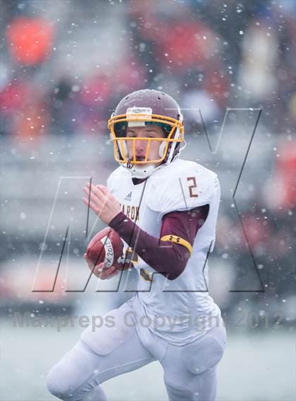 Thumbnail 3 in Wayland vs. Sharon (MIAA Division 3 East Final) photogallery.