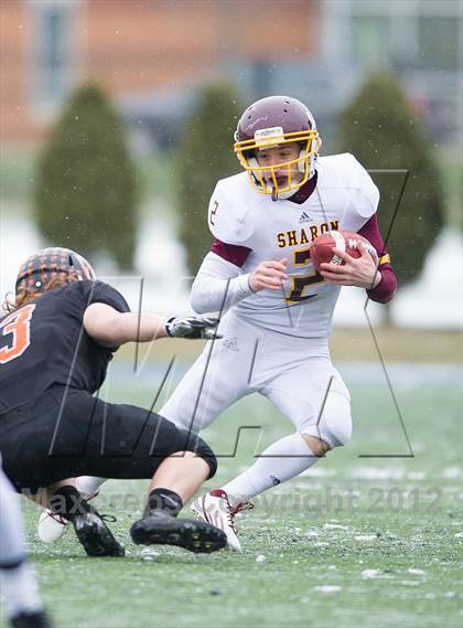 Thumbnail 1 in Wayland vs. Sharon (MIAA Division 3 East Final) photogallery.