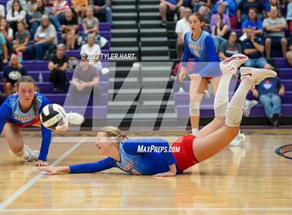 Thumbnail 3 in Southport vs. Roncalli (IHSAA 4A Sectional 11 First Round) photogallery.