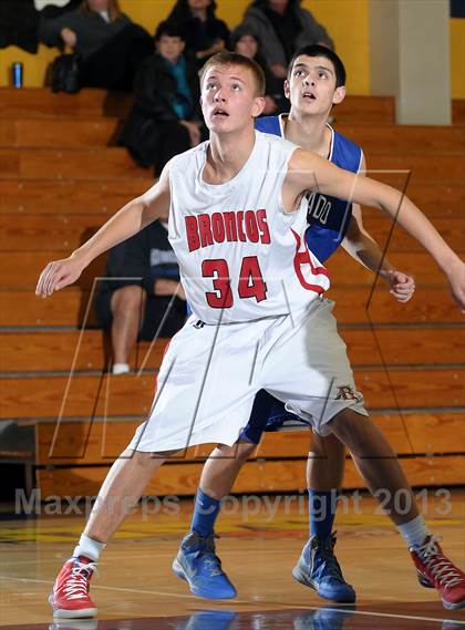 Thumbnail 3 in El Dorado vs. Bella Vista (Trojan Toss-Up) photogallery.