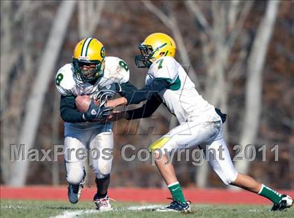 Thumbnail 1 in JV: New London @ Bacon Academy photogallery.