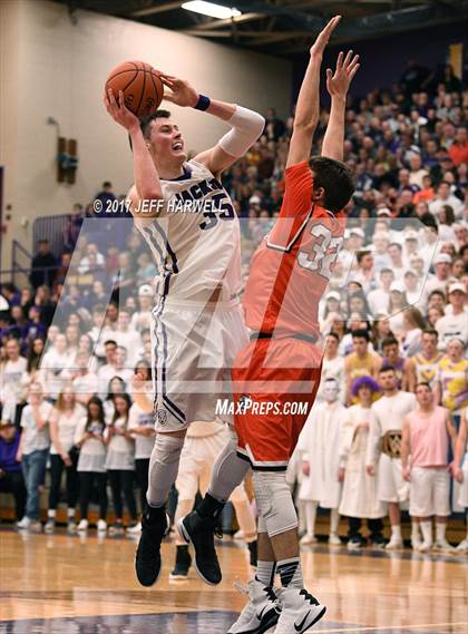 Thumbnail 2 in Jackson vs. Hoover photogallery.