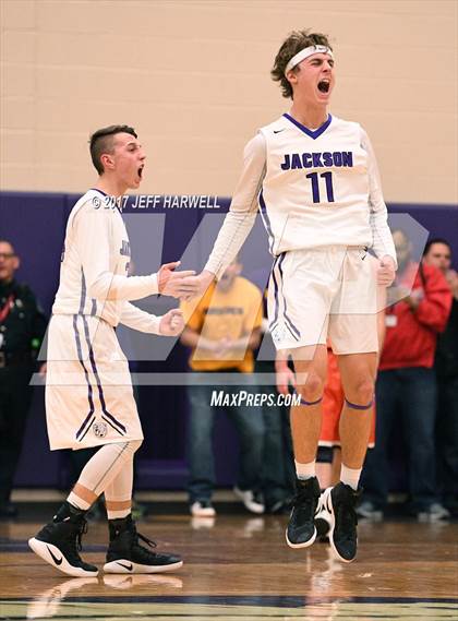 Thumbnail 3 in Jackson vs. Hoover photogallery.