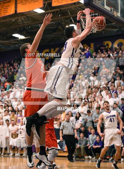 Thumbnail 3 in Jackson vs. Hoover photogallery.