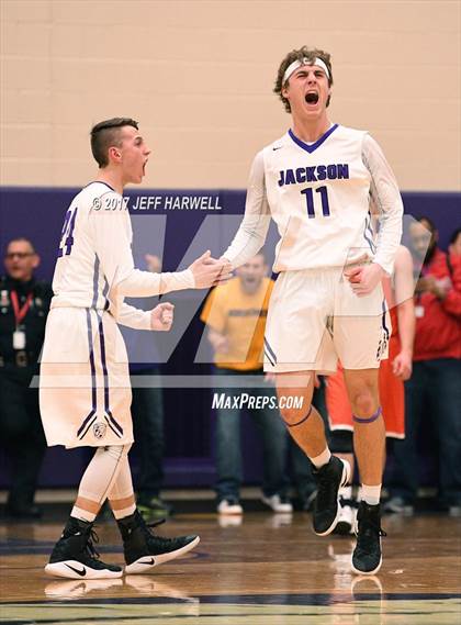 Thumbnail 2 in Jackson vs. Hoover photogallery.