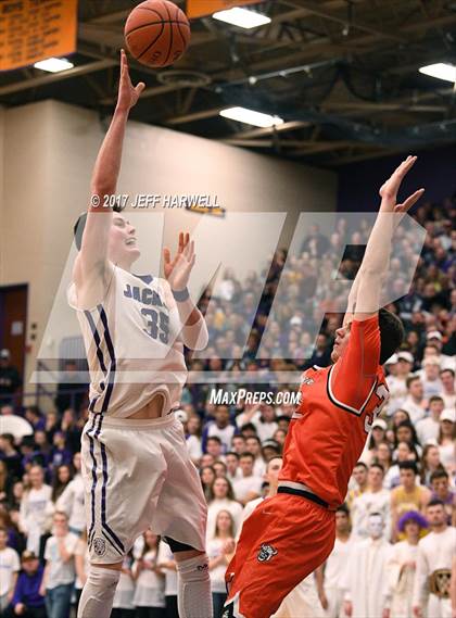 Thumbnail 1 in Jackson vs. Hoover photogallery.