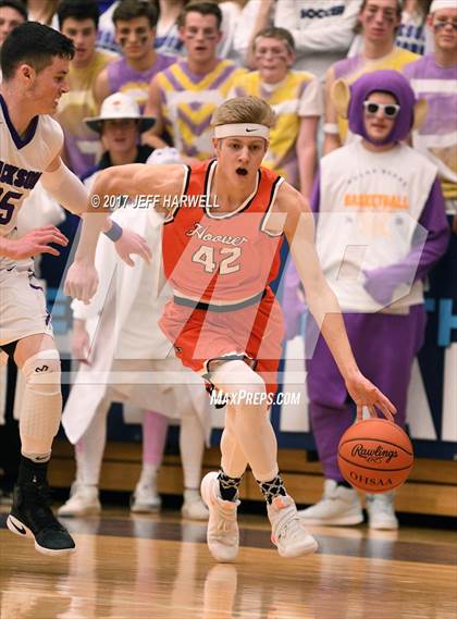 Thumbnail 3 in Jackson vs. Hoover photogallery.