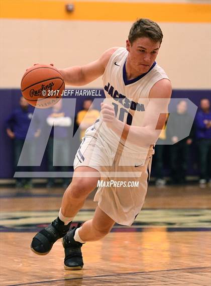 Thumbnail 1 in Jackson vs. Hoover photogallery.