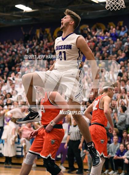 Thumbnail 3 in Jackson vs. Hoover photogallery.