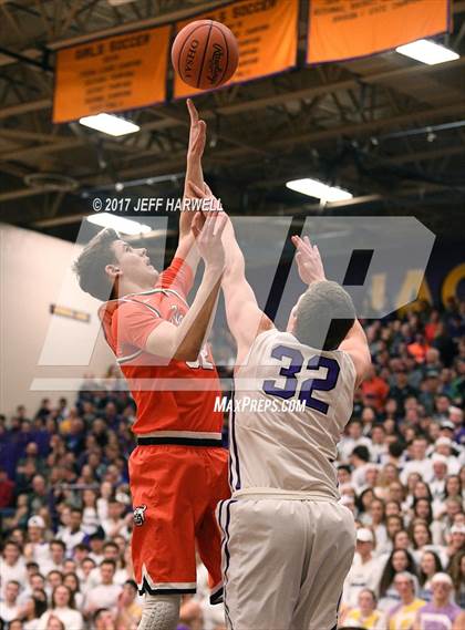 Thumbnail 3 in Jackson vs. Hoover photogallery.