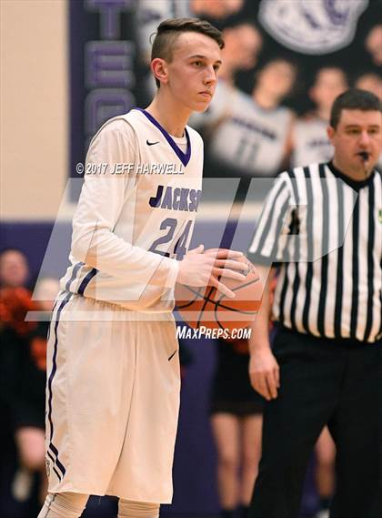 Thumbnail 3 in Jackson vs. Hoover photogallery.