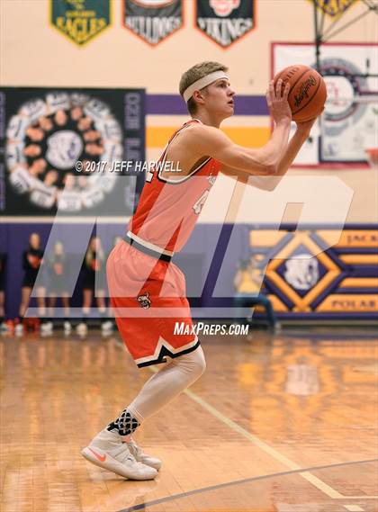 Thumbnail 2 in Jackson vs. Hoover photogallery.