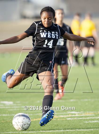 Thumbnail 2 in Plano West @ Denton Ryan (UIL 6A Bi-District Playoff) photogallery.