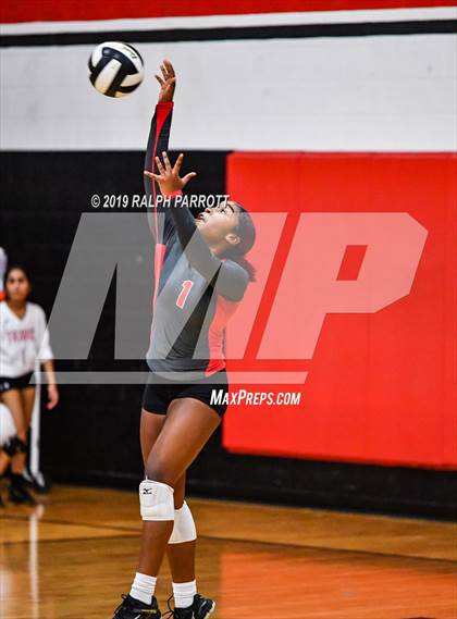 Thumbnail 1 in Fort Bend Travis vs. Fort Bend Austin photogallery.