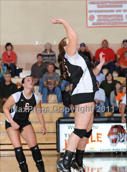 Thumbnail 3 in Unity vs. Webster (WIAA Regional Semi-Finals) photogallery.